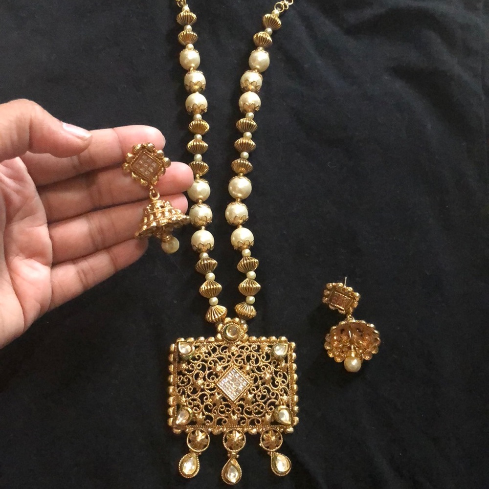 Bollywood Indian set
